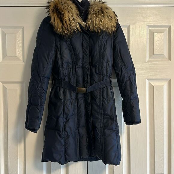 Andrew Marc Jackets & Blazers - Andrew Marc Women’s Navy Blue Long Puffer Coat Hood Raccoon Fur Belted Waist XS